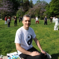 Foto Nicoloro G. 28/04/2012 Milano In occasione della giornata mondiale del Taichi e del Qi Gong, con il patrocinio del Comune di Milano, si terranno lezioni gratuite di Taichi in alcuni parchi della citta’. Le lezioni sono tenute dal maestro caposcuola Xia Chaozhen. nella foto