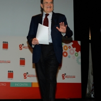 Foto Nicoloro G.  03/05/2014   Rimini      Seconda delle tre " Giornate del Lavoro " organizzate dalla CGIL, tra incontri, concerti, dibattiti, idee. nella foto Romano Prodi che ha tenuto una " lectio magistralis " sulle politiche sbagliate.