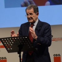 Foto Nicoloro G.  03/05/2014   Rimini      Seconda delle tre " Giornate del Lavoro " organizzate dalla CGIL, tra incontri, concerti, dibattiti, idee. nella foto Romano Prodi che ha tenuto una " lectio magistralis " sulle politiche sbagliate.