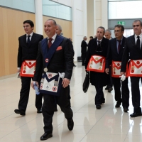 Foto Nicoloro G.  04/04/2014  Rimini  Sono iniziati al Palacongressi di Rimini i lavori dell' assise del Grande Oriente d' Italia ( GOI ) dal titolo " A vele spiegate verso il futuro ". Come è abitudine il programma della Grande Loggia, che quest' anno  include anche l' installazione del nuovo Gran Maestro, prevede una parte aperta al pubblico e una parte riservata ai fratelli maestri accreditati. nella foto un gruppo di affiliati al GOI.