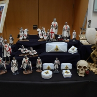 Foto Nicoloro G.  10/04/2015  Rimini    Assise annuale del Grande Oriente d' Italia, la più importante istituzione massonica italiana, dal titolo " Il coraggio delle idee, la costanza delle azioni ". nella foto un banco con gadget di ispirazione massonica.