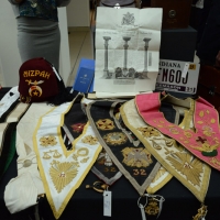Foto Nicoloro G.  10/04/2015  Rimini    Assise annuale del Grande Oriente d' Italia, la più importante istituzione massonica italiana, dal titolo " Il coraggio delle idee, la costanza delle azioni ". nella foto un banco con gadget di ispirazione massonica.