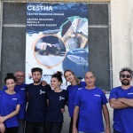 Foto Nicoloro G.   26/05/2022   Marina di Ravenna (RA)   Attivo dal 2016 il Cestha ( Centro sperimentale per la tutela degli habitat ) e\' un ente di ricerca che ha come missione il recupero della fauna ittica e la protezione ambientale. In particolare si occupa della cura delle tartarughe spiaggiate o finite nelle reti dei pescatori o peggio ferite dalle eliche dei motori delle barche. nella foto il gruppo dei componenti il team di Cestha. Al centro con la maglietta nera Simone D\' Acunto, direttore del centro e Sara Segati direttrice scientifica.