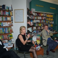 Foto Nicoloro G. 29/05/2013 Milano Presentazione del libro " Il sangue non sbaglia ". L' autore è il defunto Capo della Polizia Antonio Manganelli. nella foto Luigi Savina – Adriana Manganelli – Piero Colaprico – Armando Spataro