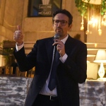 Foto Nicoloro G.   27/05/2025   Ravenna   Il neo sindaco di Ravenna incontra in piazza la cittadinanza per ringraziare dopo la vittoria al primo turno delle elezioni amministrative. nella foto il neo sindaco di Ravenna Alessandro Barattoni.