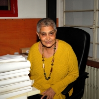 Foto Nicoloro G. 13/05/2012 Milano Alla Casa della Cultura, nell’ ambito degli incontri per il ciclo ” Scuola di cultura politica “, intervento sul tema ” Il protagonismo delle donne ” della filosofa di fama internazionale Gayatri Spivak. nella foto Gayatri Spivak