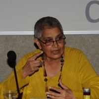 Foto Nicoloro G. 13/05/2012 Milano Alla Casa della Cultura, nell’ ambito degli incontri per il ciclo ” Scuola di cultura politica “, intervento sul tema ” Il protagonismo delle donne ” della filosofa di fama internazionale Gayatri Spivak. nella foto Gayatri Spivak