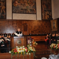Foto Nicoloro G. 27/10/2010 Milano  Nell\' aula magna dell\' Universita\' Cattolica cerimonia di inaugurazione dell\' anno accademico 2010-2011. nella foto Il discorso del Rettore Lorenzo Ornaghi nell\'Aula Magna gremita