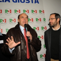 Foto Nicoloro G. 19/01/2013 Milano Inaugurazione della nuova sede del Circolo PD Romana-Calvairate alla presenza del segretario generale del PD Pierluigi Bersani. nella foto Pierluigi Bersani – Umberto Ambrosoli  