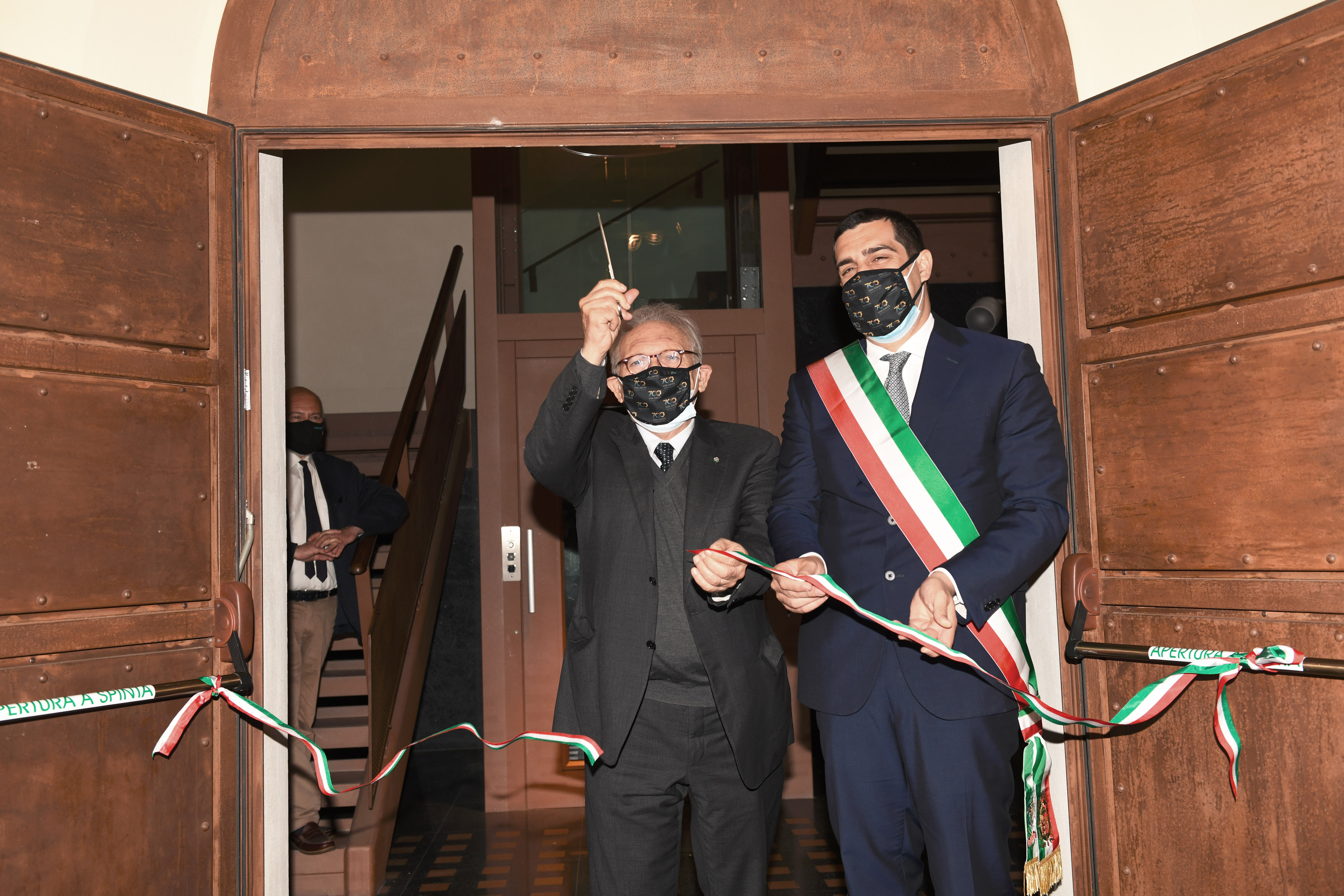15/05/2021   Ravenna  Inaugurazione del Museo Dante alla presenza del ministro dell\' Istruzione. nella foto il tradizionale taglio del nastro da parte del ministro Patrizio Bianchi e il sindaco Michele de Pascale.