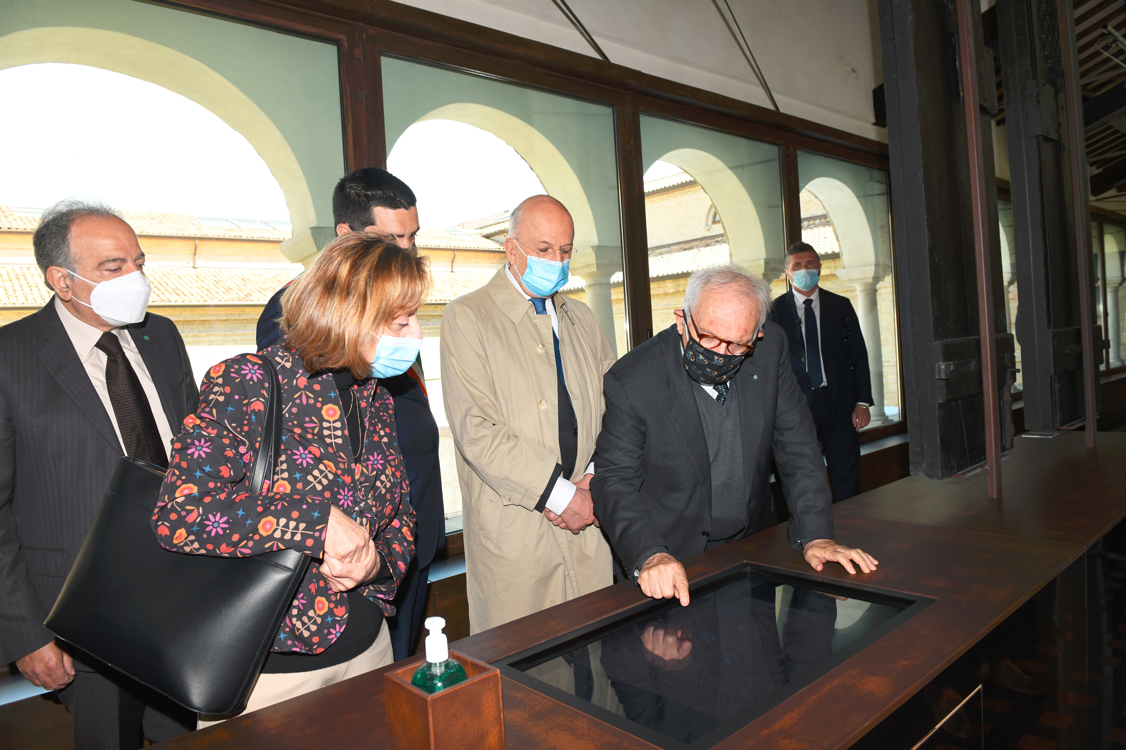 15/05/2021   Ravenna  Inaugurazione del Museo Dante alla presenza del ministro dell\' Istruzione. nella foto il ministro Patrizio Bianchi durante la sua visita alle sale del Museo Dante.