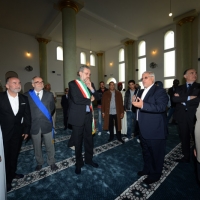 Foto Nicoloro G. 04/10/2013 Ravenna Inaugurazione della seconda più grande Moschea d’ Italia dopo quella di Roma. nella foto Fabrizio Matteucci, il benvenuto alla Moschea   
