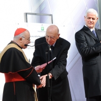 Foto Nicoloro G. 21/03/2011 Milano Inaugurazione alla presenza del Capo dello Stato della nuova sede della Regione Lombardia. nella foto Dionigi Tettamanzi – Giorgio Napolitano – Roberto Formigoni