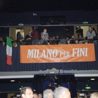 Foto Nicoloro G. " Citazione obbligatoria " Milano 25/10/2010 Il presidente della Camera e' al Teatro Derby a Milano, nelle nuove vesti di leader di Futuro e Liberta’, per un incontro pubblico con simpatizzanti, militanti dei circoli di Generazione Italia e amministratori locali fuoriusciti dal Pdl. nella foto Simpatizzanti di Futuro e Libertà con un grande striscione