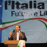 Foto Nicoloro G. \" Citazione obbligatoria \" Milano 25/10/2010 Il presidente della Camera e\' al Teatro Derby a Milano, nelle nuove vesti di leader di Futuro e Liberta’, per un incontro pubblico con simpatizzanti, militanti dei circoli di Generazione Italia e amministratori locali fuoriusciti dal Pdl. nella foto Gianfranco Fini