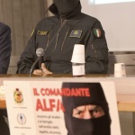 Foto Nicoloro G.   08/10/2022   Ravenna   Incontro pubblico con il Comandante Alfa, luogotenente dei Carabinieri in pensione, tra i fondatori del G.I.S., Gruppo Intervento Speciale, ha partecipato a numerose azioni in Italia e all' estero. Ancora oggi vive nell' anonimato e sotto scorta ed e' attivo, soprattutto nelle scuole, per parlare di lotta alla mafia e al terrorismo, di cyberbullismo e legalita'. E' il carabiniere piu' decorato d' Italia. nella foto il comandante Alfa.