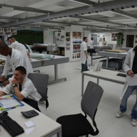 Foto Nicoloro G.  09/04/2015   Coriano ( Rimini )  La Comunità di San Patrignano, fondata nel 1978, è una Organizzazione Non Governativa autogestita che accoglie e assiste attualmente circa 1300 tra ragazzi e ragazze. nella foto l\' interno del laboratorio di grafica dove si realizza il ciclo completo del processo produttivo dalla stampa digitale a quella tradizionale con macchinari all\' avanguardia.
