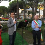 Foto Nicoloro G.   06/08/2020   Milano Marittima-Cervia  ( RA )  Inaugurazione del monumento ' La Rosa della Milanesiana di Riviera ', opera dell' artista Marco Lodola e donato dalla Fondazione Elisabetta Sgarbi al comune di Cervia. nella foto da sinistra Elisabetta Sgarbi, l' assessore Andrea Corsini, il sindaco di Cervia Massimo Medri e l' artista Marco Lodola.