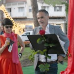 Foto Nicoloro G.   06/08/2020   Milano Marittima-Cervia  ( RA )  Inaugurazione del monumento ' La Rosa della Milanesiana di Riviera ', opera dell' artista Marco Lodola e donato dalla Fondazione Elisabetta Sgarbi al comune di Cervia. nella foto Elisabetta Sgarbi e l' assessore Andrea Corsini.