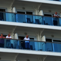 Foto Nicoloro G.  31/08/2014     Porto Corsini ( Ravenna )        Ha attraccato al molo di Porto Corsini/Ravenna la " Regal Princess ". Costruita da Fincantieri di Monfalcone e inaugurata dal premier Matteo Renzi è tra le 10 navi da crociera più grandi al mondo. 141.000 tonnellata, 330 metri di lunghezza, 1780 cabine, 4200 passeggeri e 1200 di equipaggio. Questa è la prima crociera nel Mediterraneo. nella foto cabine con balcone.