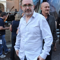 Foto Nicoloro G.  04/06/2010  Cremona  Primo Festival TRA Letteratura e Musica " Le corde dell ' anima " . nella foto Sandrone Dazieri