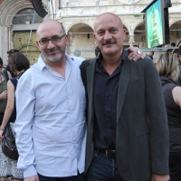 Foto Nicoloro G.  04/06/2010  Cremona  Primo Festival TRA Letteratura e Musica " Le corde dell ' anima " . nella foto Sandrone Dazieri – Claudio Bisio