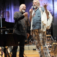 Foto Nicoloro G.  2010/06/04  Cremona  Primo Festival TRA Letteratura e Musica " Le corde dell ' anima " . nella foto Eugenio Finardi – Shel Shapiro