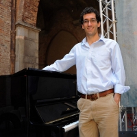 Foto Nicoloro G.  06/06/2010  Cremona  Primo Festival TRA Letteratura e Musica " Le corde dell ' anima " . nella foto Daniel Mason