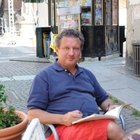 Foto Nicoloro G.   06/06/2010  Cremona  Primo Festival TRA Letteratura e Musica " Le corde dell ' anima " . nella foto Antonio Di Bella