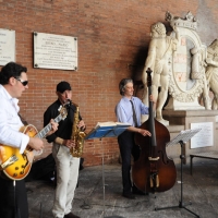 Foto Nicoloro G.  2010/06/06  Cremona  Primo Festival TRA Letteratura e Musica " Le corde dell ' anima " . nella foto Il trio jazz Tartamella Bozza Bridge