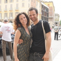 Foto Nicoloro G.  06/06/2010  Cremona  Primo Festival TRA Letteratura e Musica " Le corde dell ' anima " . nella foto Silvia Avallone e il futuro marito Giovanni