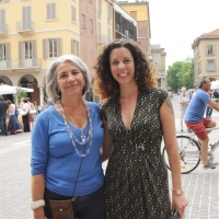 Foto Nicoloro G.  06/06/2010  Cremona  Primo Festival TRA Letteratura e Musica " Le corde dell ' anima " . nella foto Sandra Petrignani – Silvia Avallone