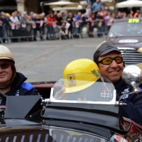 Foto Nicoloro G. 16/05/2014  Ravenna    La 32° edizione della 1000 Miglia, con le sue 435 auto, passa da Ravenna. nella foto tra i partecipanti Jo Ramirez, a destra, che fu coordinatore della Mc Laren in Formula 1.