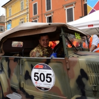 Foto Nicoloro G. 16/05/2014  Ravenna    La 32° edizione della 1000 Miglia, con le sue 435 auto, passa da Ravenna. nella foto alcuni mezzi militari che partecipano alla competizione.