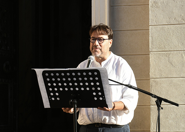 Foto Nicoloro G.   12/09/2026   Ravenna   Nell' ambito delle celebrazioni del 705° annuale della morte di Dante Alighieri continuano le letture di canti della Divina Commedia davanti alla tomba del Sommo Poeta. nella foto il professore Tomaso Montanari che ha letto il 17° 
canto del Paradiso davanti alla tomba di Dante.