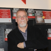 Foto Nicoloro G. Milano 13/12/2010 Incontro, alla libreria Feltrinelli di piazza Piemonte, con lo scrittore statunitense Michael Connelly e presentazione del suo ultimo libro ” La lista “. nella foto Michael Connelly