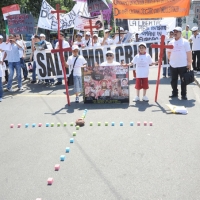 Foto Nicoloro G. 03/07/2011 Milano Manifestazione in piazza Castello dei cristiani copti che vivono in Italia per affermare la liberta' di culto e fermare i massacri dei cristiani copti in Egitto. nella foto Un momento della manifestazione