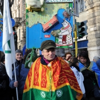 Foto Nicoloro G. 22/01/2012 Milano Manifestazione con corteo della Lega Nord contro il governo Monti. nella foto Manifestante con cartello