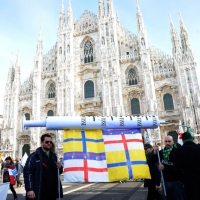 Foto Nicoloro G. 22/01/2012 Milano Manifestazione con corteo della Lega Nord contro il governo Monti. nella foto Manifestanti con striscione in piazza del Duomo