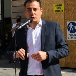 Foto Nicoloro G.   02/06/2020   Faenza ( Ra)   Nella giornata della Festa della Repubblica i partiti dell\' opposizione promuovono un flash mob di protesta contro il governo \' Per l\' Italia che vuole ripartire in sicurezza \'. nella foto il segretario della Lega Romagna Jacopo Morrone durante il suo intervento.