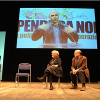 Foto Nicoloro G. 12/03/2012 Milano Manifestazione organizzata dal movimento " Liberta' e Giustizia ", a dieci anni dalla sua costituzione, e presentazione del manifesto " Dissociarsi per riconciliarci. Dipende da noi ". nella foto Roberto Saviano – Concita De Gregorio – Sandra Bonsanti – Gustavo Zagrebelsky – Lella Costa