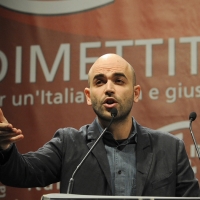 Foto Nicoloro G. 05/02/2011 Milano Manifestazione al Palasharp, per chiedere le dimissioni del premier Berlusconi, organizzata da Liberta' e Giustizia. nella foto Roberto Saviano