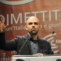 Foto Nicoloro G. 05/02/2011 Milano Manifestazione al Palasharp, per chiedere le dimissioni del premier Berlusconi, organizzata da Liberta' e Giustizia. nella foto Roberto Saviano