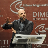 Foto Nicoloro G. 05/02/2011 Milano Manifestazione al Palasharp, per chiedere le dimissioni del premier Berlusconi, organizzata da Liberta' e Giustizia. nella foto Roberto Saviano