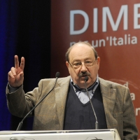 Foto Nicoloro G. 05/02/2011 Milano Manifestazione al Palasharp, per chiedere le dimissioni del premier Berlusconi, organizzata da Liberta' e Giustizia. nella foto Umberto Eco