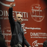 Foto Nicoloro G. 05/02/2011 Milano Manifestazione al Palasharp, per chiedere le dimissioni del premier Berlusconi, organizzata da Liberta' e Giustizia. nella foto Roberto Saviano