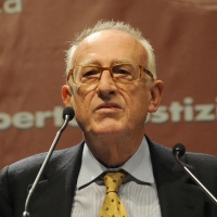 Foto Nicoloro G. 05/02/2011 Milano Manifestazione al Palasharp, per chiedere le dimissioni del premier Berlusconi, organizzata da Liberta' e Giustizia. nella foto Maurizio Pollini