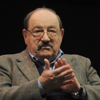 Foto Nicoloro G. 05/02/2011 Milano Manifestazione al Palasharp, per chiedere le dimissioni del premier Berlusconi, organizzata da Liberta' e Giustizia. nella foto Umberto Eco