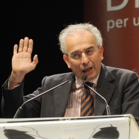 Foto Nicoloro G. 05/02/2011 Milano Manifestazione al Palasharp, per chiedere le dimissioni del premier Berlusconi, organizzata da Liberta' e Giustizia. nella foto Gad Lerner