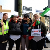 Foto Nicoloro G. 11/03/2014  Milano   Manifestazione promossa dall\' ALT, \" Associazione legge uguale per tutti \" contro Equitalia, al grido \" ci hanno ridotto in mutande \". nella foto alcuni manifestanti nel corteo di un centinaio di manifestanti in partenza da Porta Venezia.